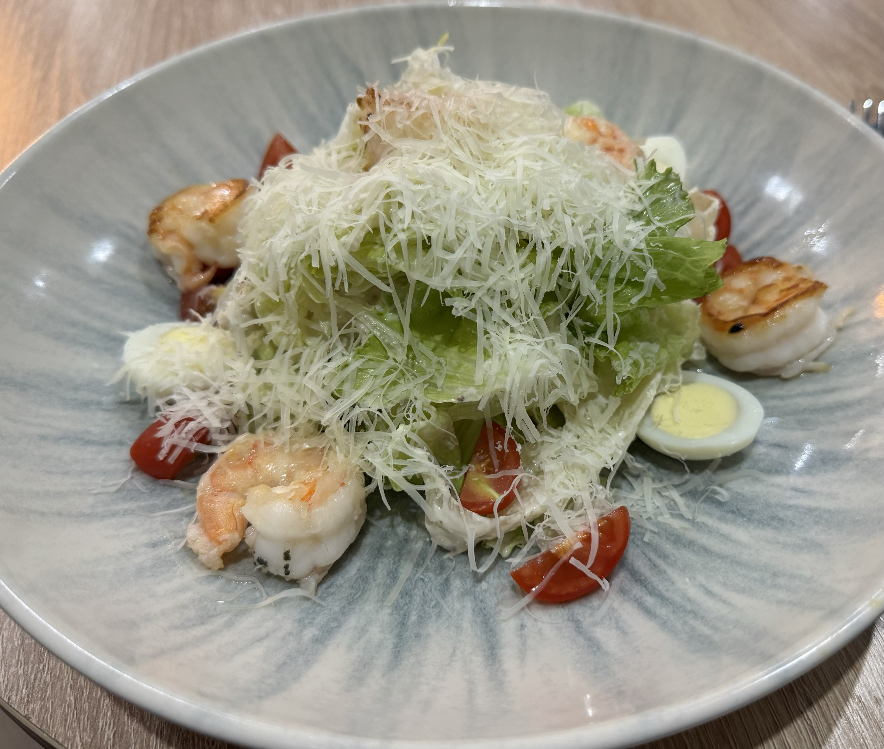 Салат «Цезарь с креветками»