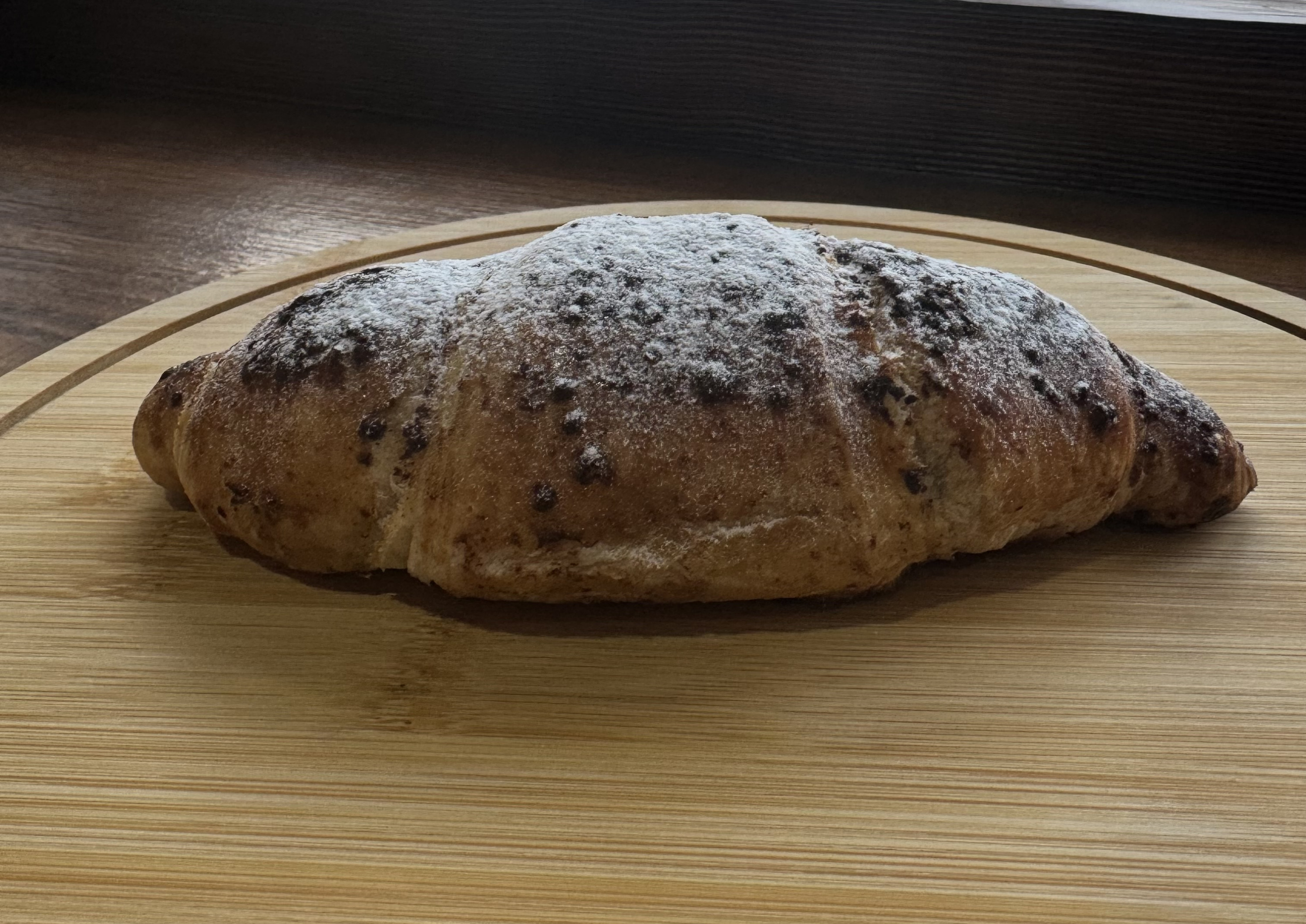 Круассан с шоколадом