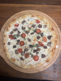 Пицца с языком и соусом Ранч