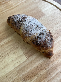 Круассан с шоколадом