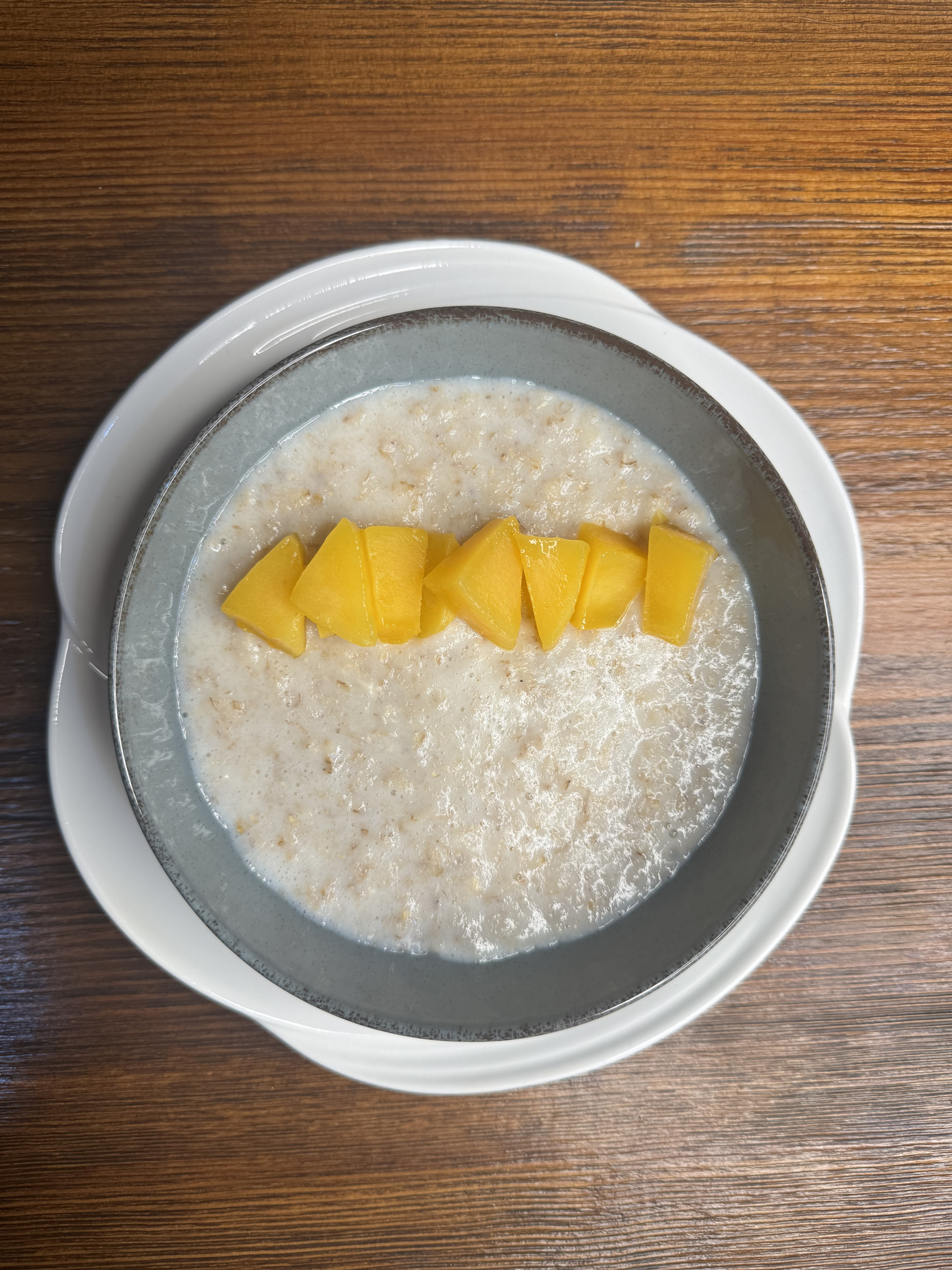 Каша на растительном молоке с манго